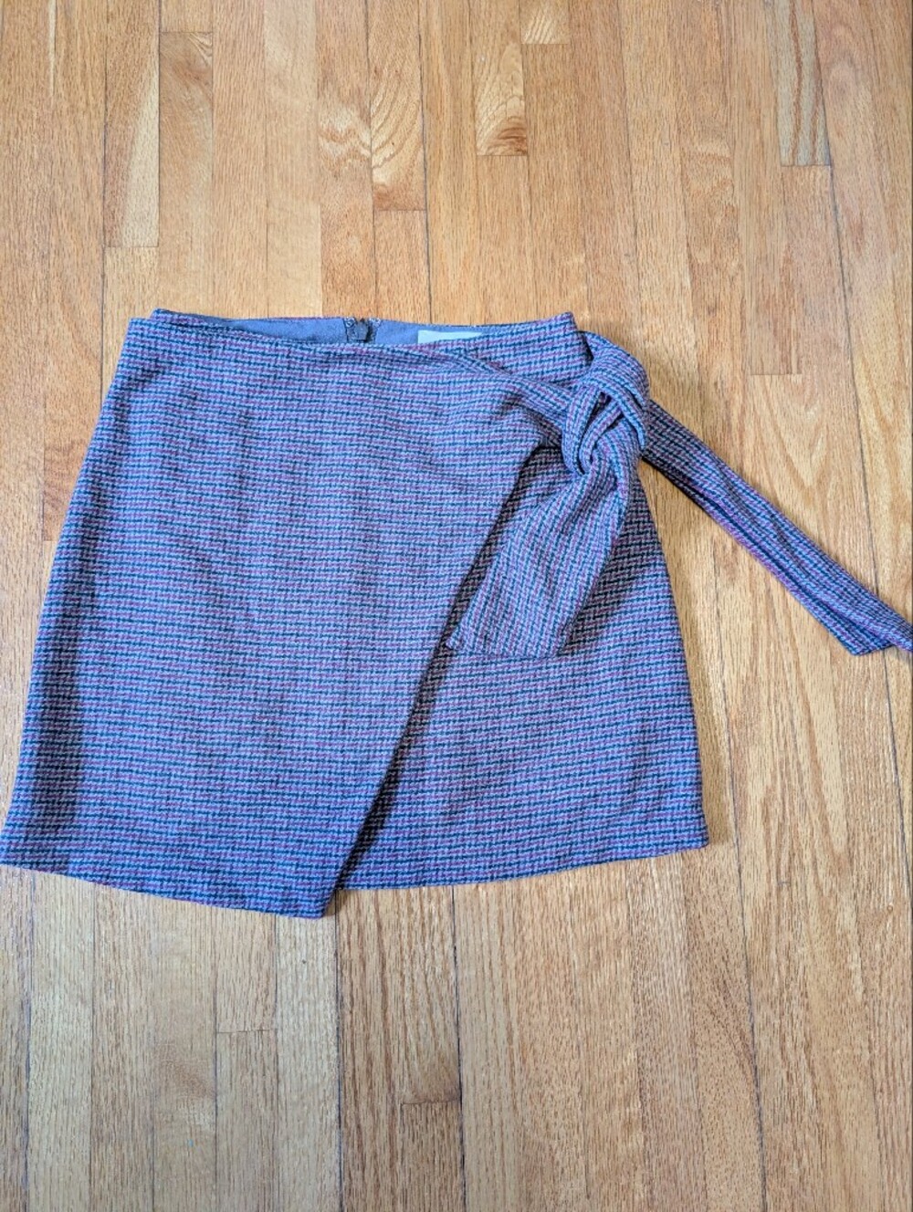 Wilfred Aritzia Wool Cashmere Plaid Tie Wrap Front Mini Skirt 00